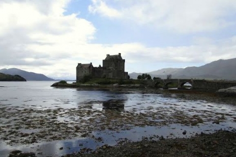Le loch Lochy et le château Eilean Doran