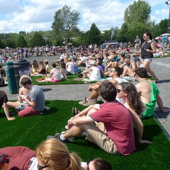 Osheaga festival  Montréal 2012 au parc Jean Drapeau par velkr0 via Wikimedia Commons