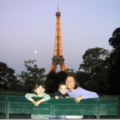 Tour Eiffel en famille via Flickr par Chef Druck