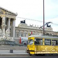 Vienna Ring Tram via Wikimedia Commons