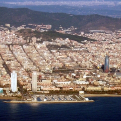 Vue de Barcelone par Sergi Larripa via Wikimedia Commons